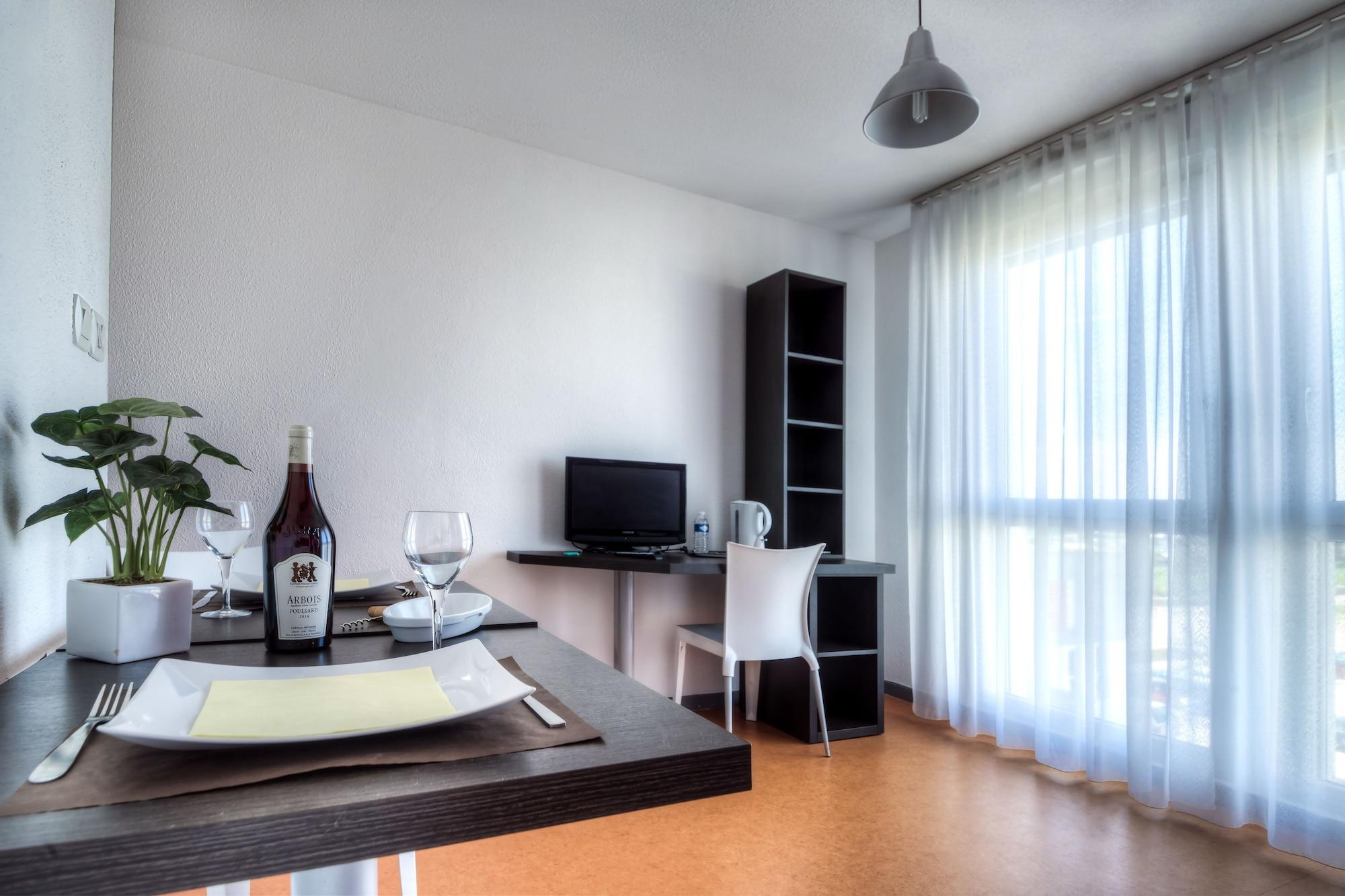 Comfort Aparthotel Besancon Hauts Du Chazal Exterior foto